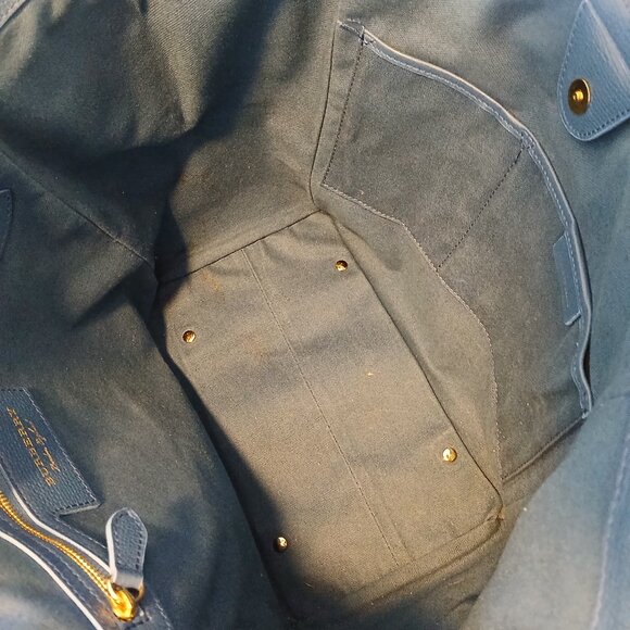 SOLD! Burberry Haymarket Check Floral Print Canterbury Tote - Picture 9 of 11